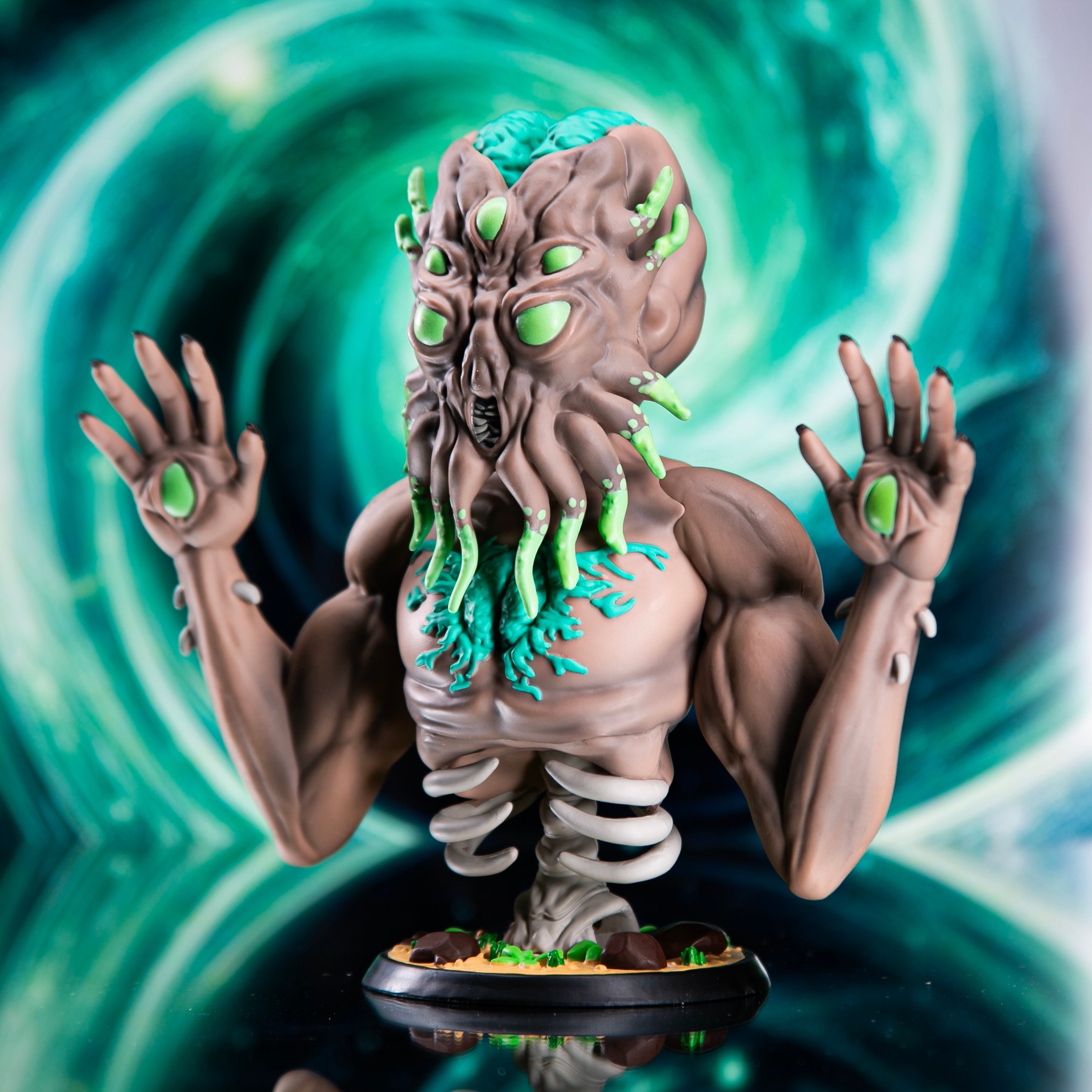 Moon Lord Figurine    Terraria